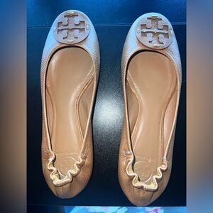 Gently worn Tory Burch REVA - TUMBLED LEATHER in Royal Tan, Size 10.5M